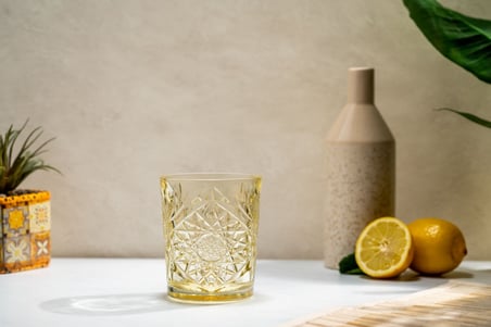 Icon Spring Summer (colored glassware yellow)
