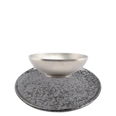 Trend #5 Elevated Serveware In 2026, its not just whats on the plate that matters—its how its presented. Restaurants are placing greater emphasis on elevated serveware that enhances both prese